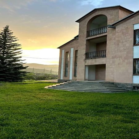 Luse Guest House Іджеван Екстер'єр фото