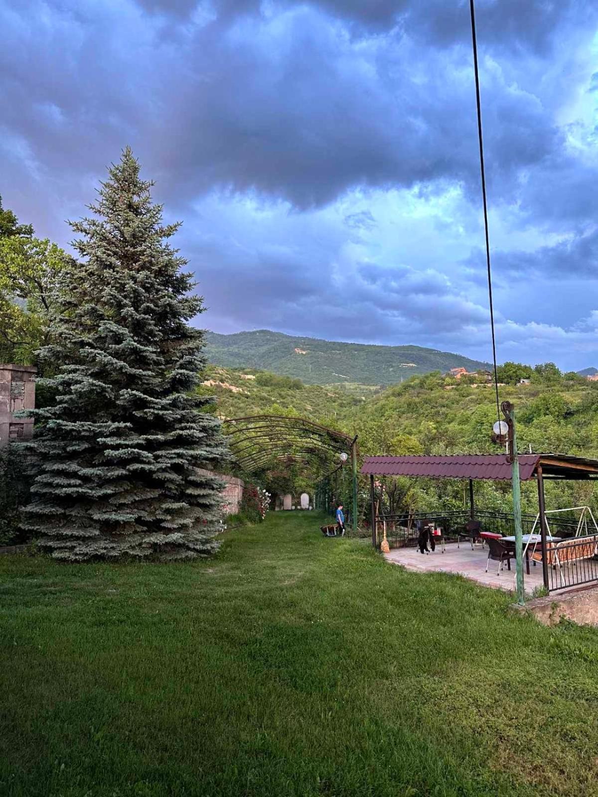 Luse Guest House Іджеван Екстер'єр фото